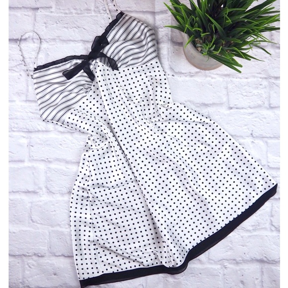 Gilligan & O'Malley Other - Silky Polka Dot Nightie ☁️
